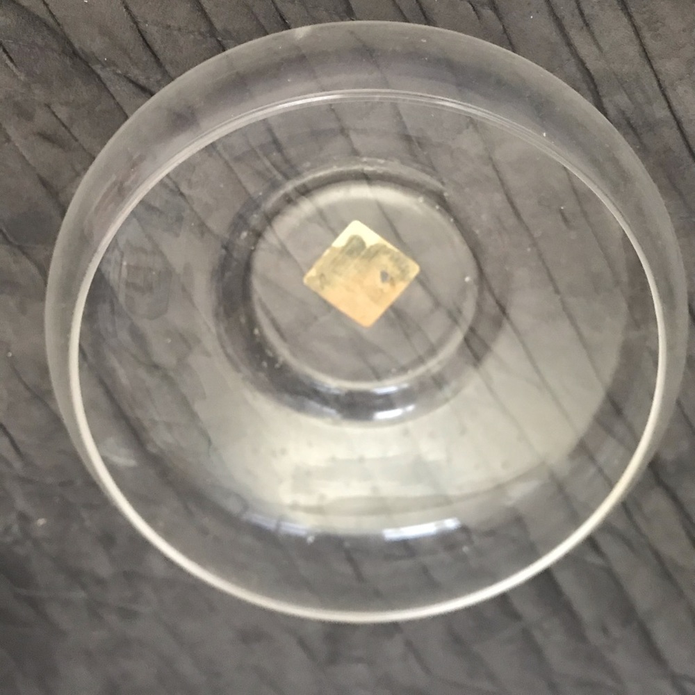 Glass dish
